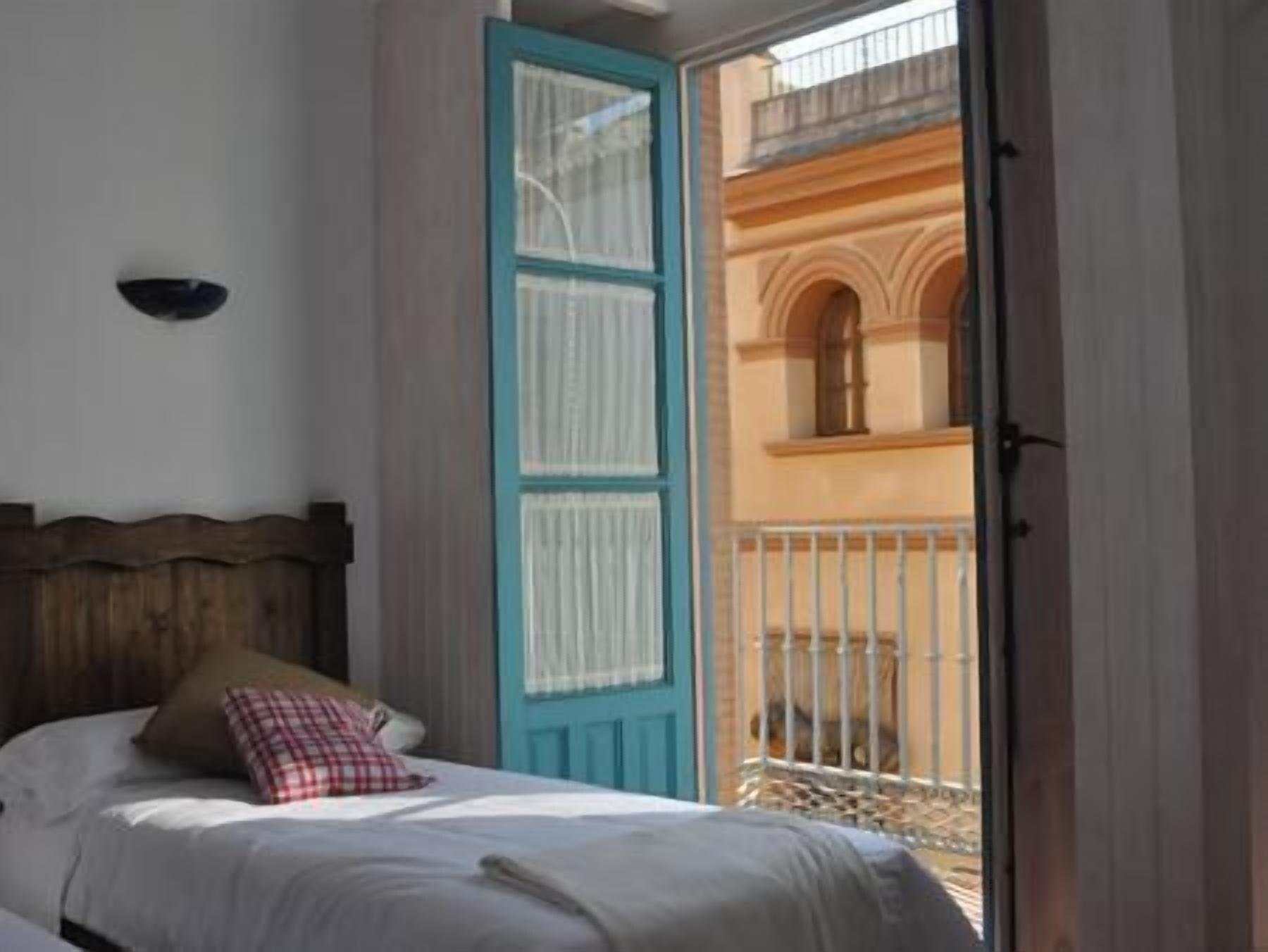 Monkeys Apartments Pureza House Siviglia Esterno foto