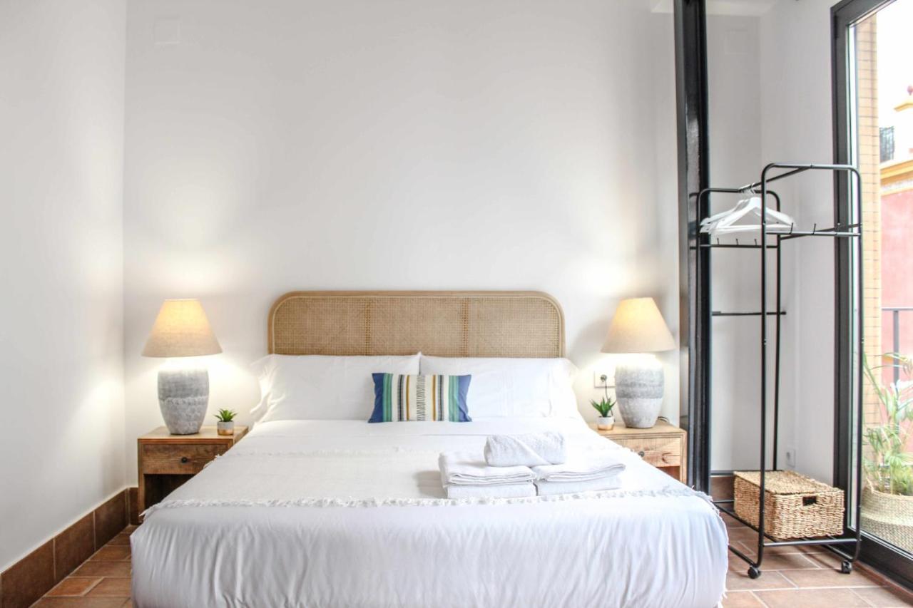 Monkeys Apartments Pureza House Siviglia Esterno foto